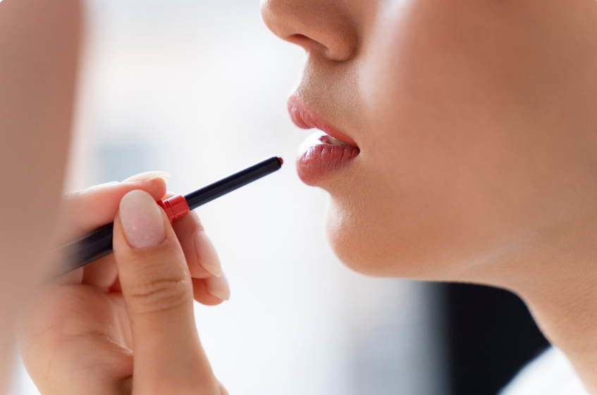 How to Apply Lip Liner for a Fuller, More Defined Pout