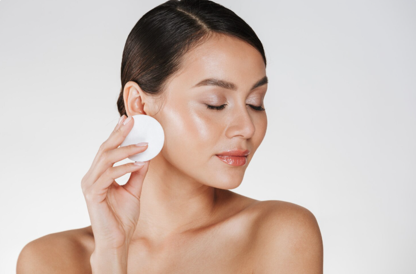 How to Remove Makeup Properly Without Irritating Your Skin