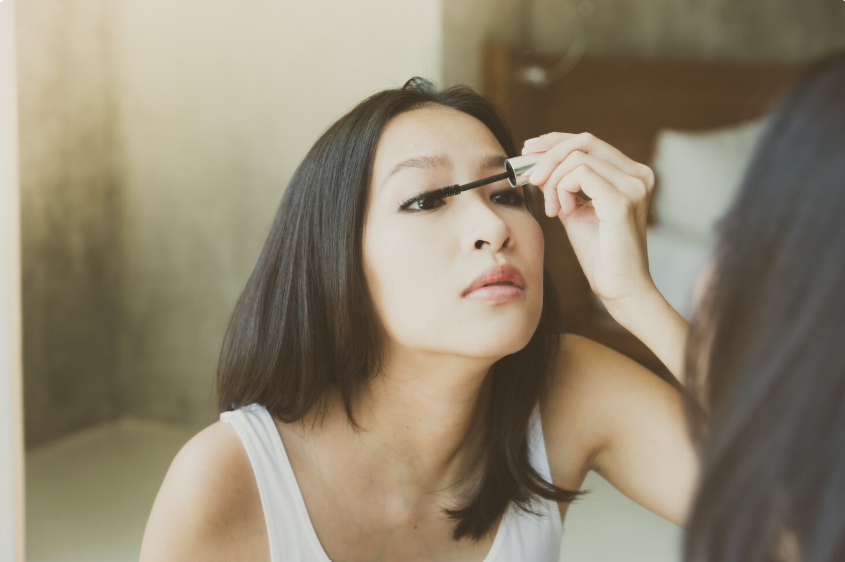Creating a Soft Natural Eye Makeup Look for Everyday Wear