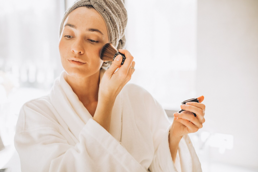 How to Apply Bronzer for a Sun-Kissed, Natural Warmth