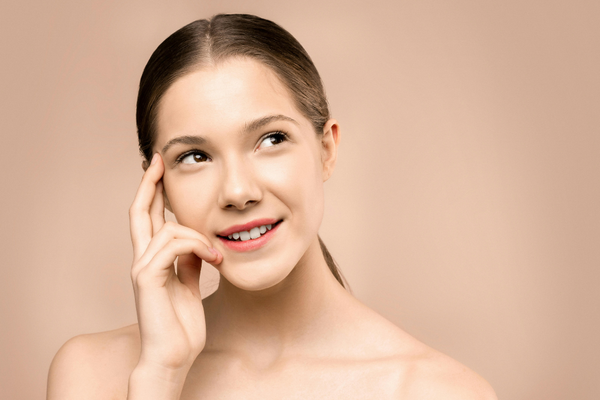 Water Based Foundation: Lightweight Coverage for a Natural Look