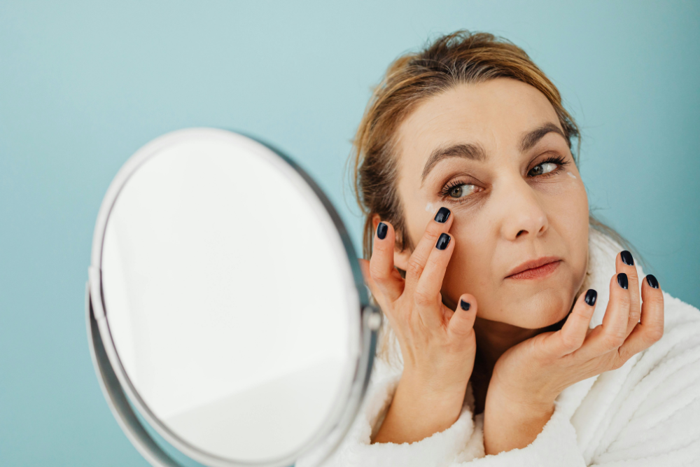 Best Liquid Foundation for Mature Skin: Hydration Meets Seamless Coverage