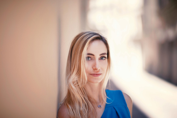 Foundation Makeup for Older Women: Enhancing Beauty with the Right Application