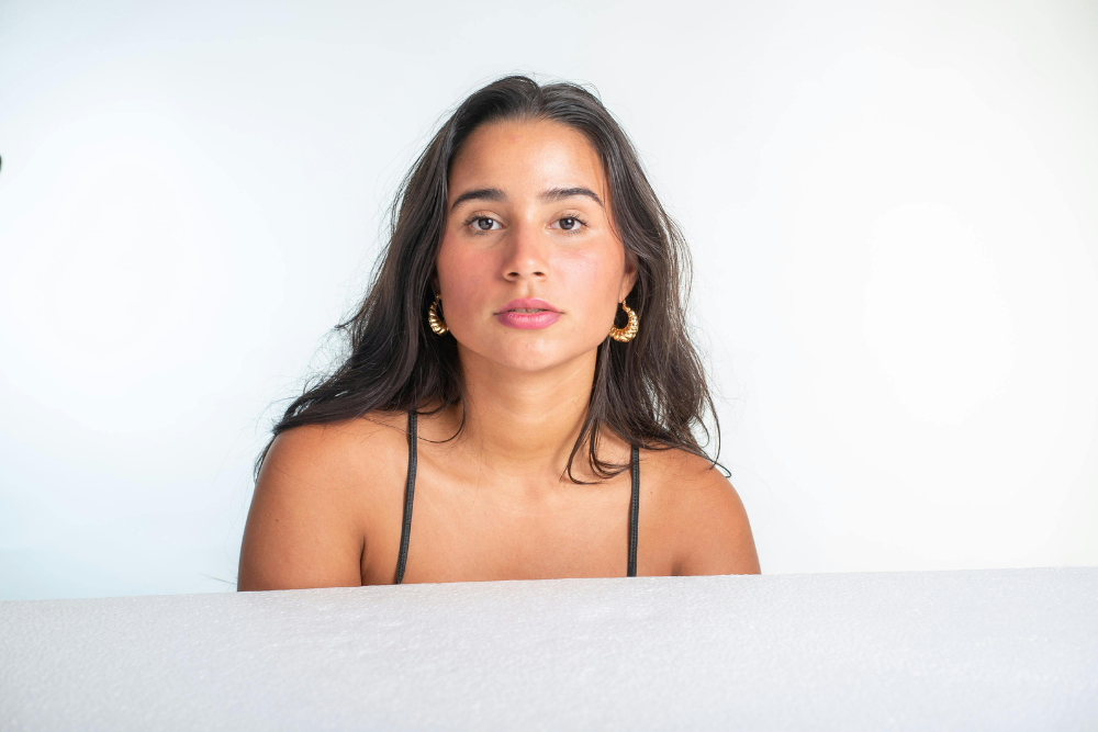 Mature Skin Foundation: Selecting Products That Enhance Texture and Tone