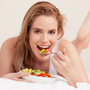 How to control oily skin through diet