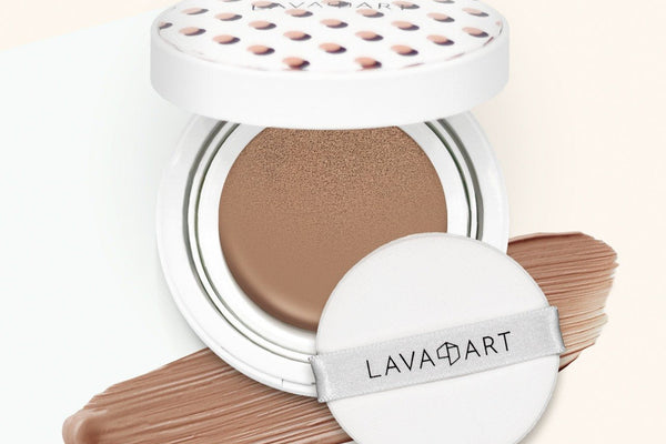 Liquid vs Powder Foundation: Choosing the Right Formula for Your Skin Type