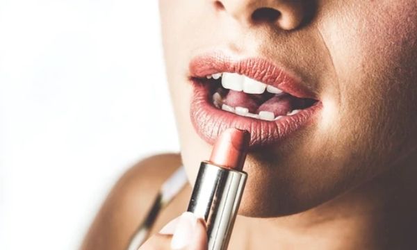 Makeup 101: Tips For Beginner Makeup Users – Lava Art Cosmetics