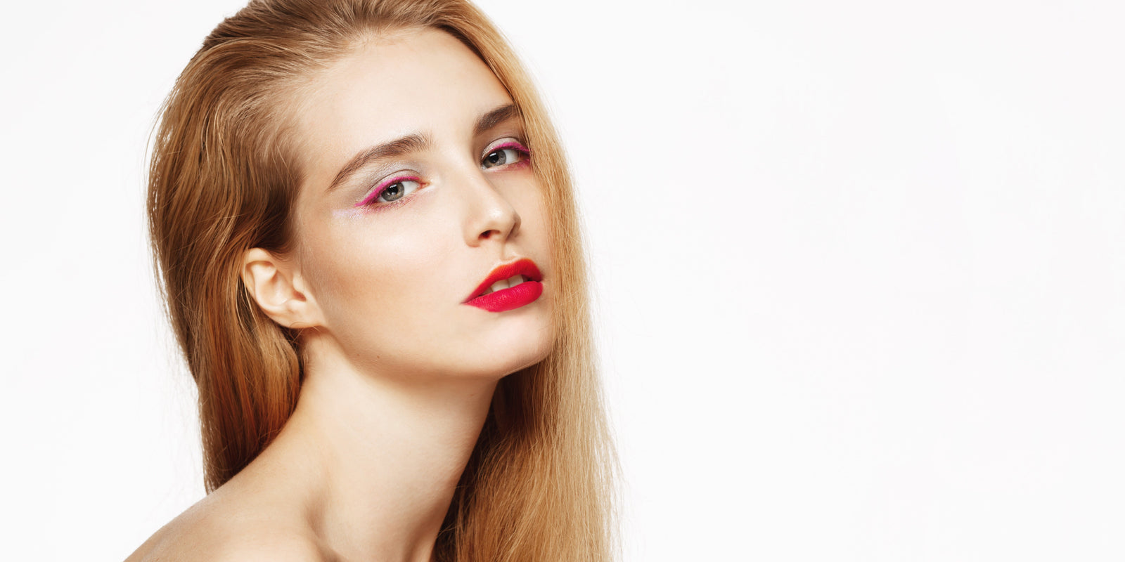 How to Create a Natural Makeup Look That Enhances Your Features