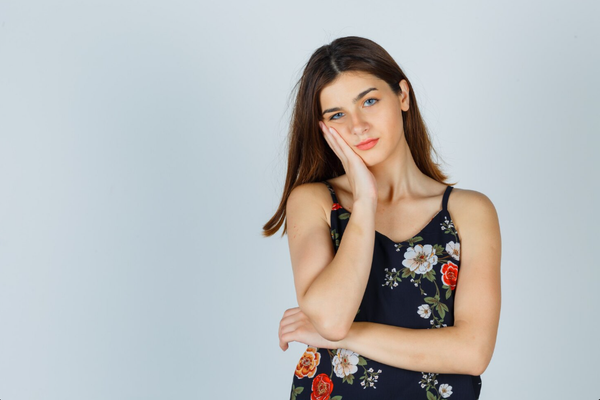 A Minimal Makeup Routine for Busy Mornings