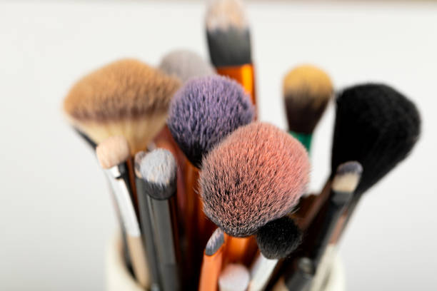 A Guide to Cleaning Your Makeup Brushes