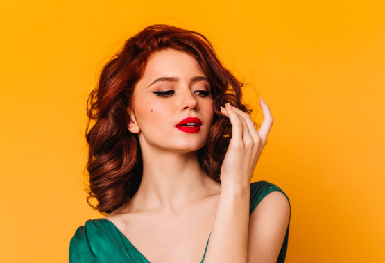 Pore Minimizing Foundation: How to Prep Skin for a Smooth, Blurred Effect