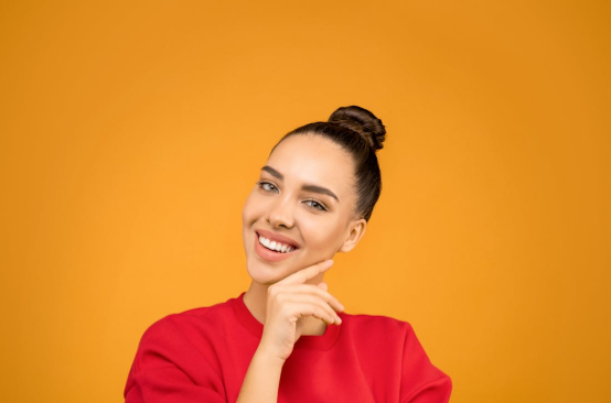 Transfer Proof Foundation: How to Lock in Your Makeup Without Drying Out Your Skin